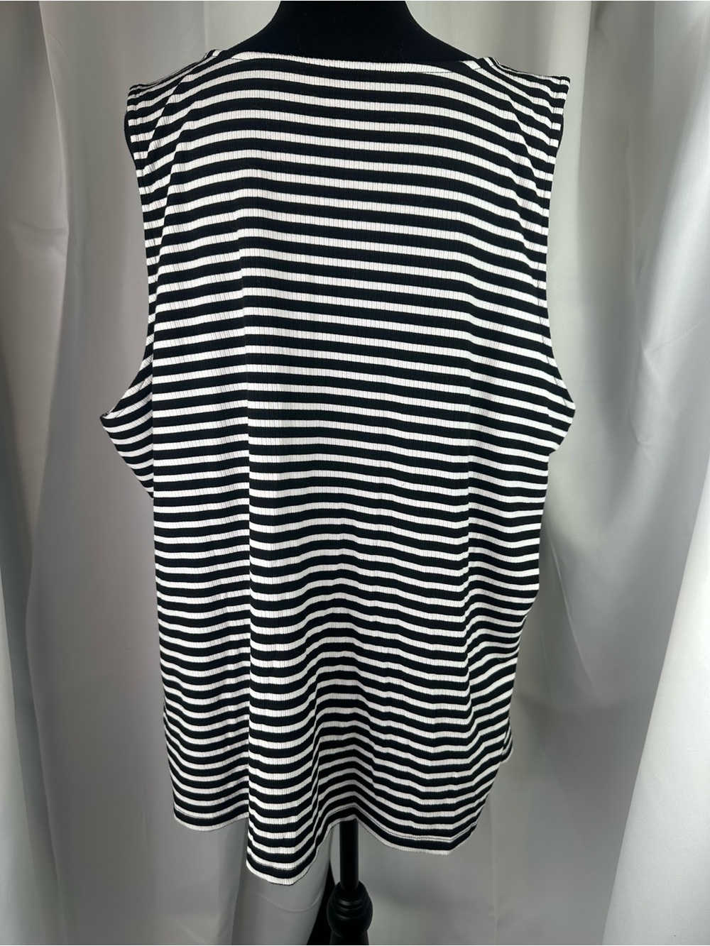 5X Plus Size Torrid Black White Striped Tank Top Lace Up Ruched Tie Rib Knit - Picture 7 of 10